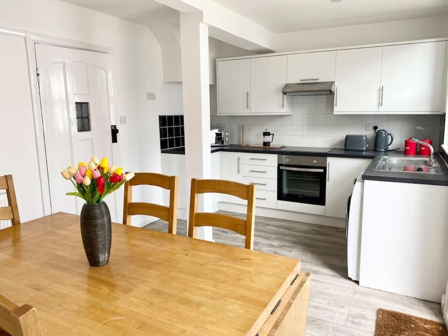 Charming Seaside Cottage In Leigh-On-Sea Southend-on-Sea Bagian luar foto