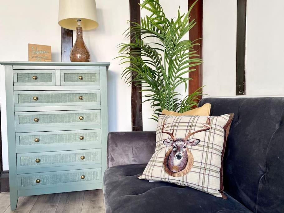 Charming Seaside Cottage In Leigh-On-Sea Southend-on-Sea Bagian luar foto